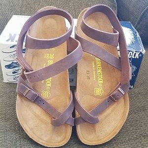 Birkenstock Yara Sandal in Habana